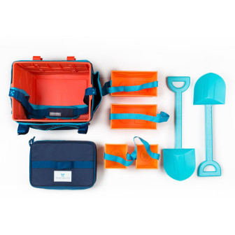 The Beachmate System includes one large bucket, two medium-sized buckets, two small buckets and two strong shovels, in addition to the cooler and removable tote bag.