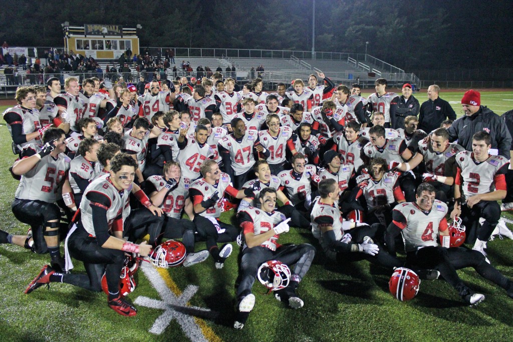 New Canaan Football Named to MaxPreps Tour of Champions