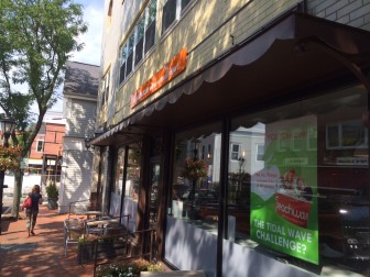 Peachwave at 11 Forest St. in New Canaan will close on Saturday, Aug. 29, according to an email from a manager at the company. Credit: Michael Dinan