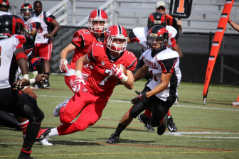 Ryan O'Connell (#7) makes a cut. Credit: Terry Dinan