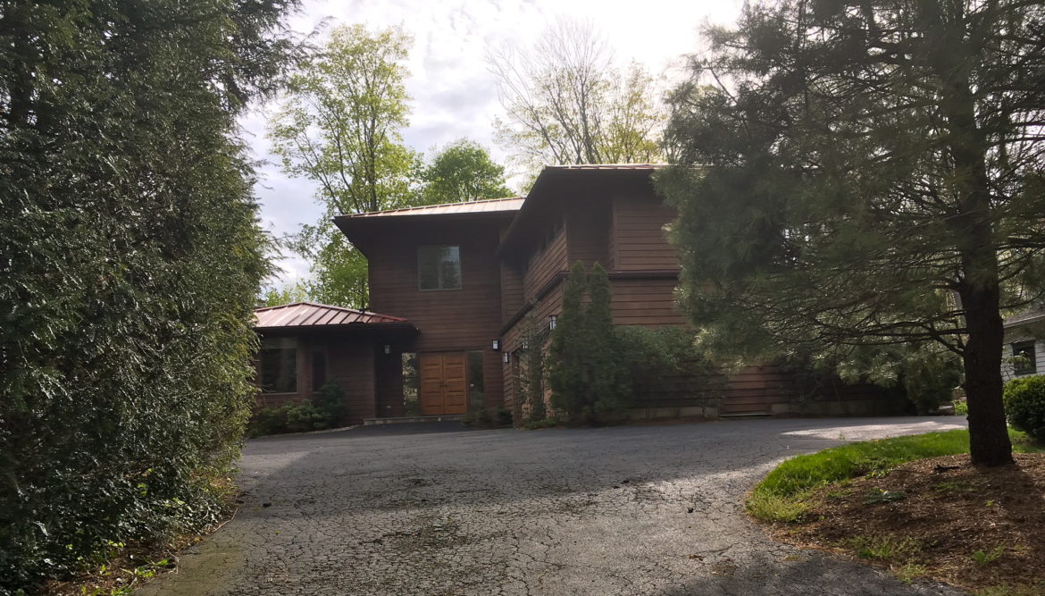 1999Built Home on Marshall Ridge Road Sells for 1,275,000