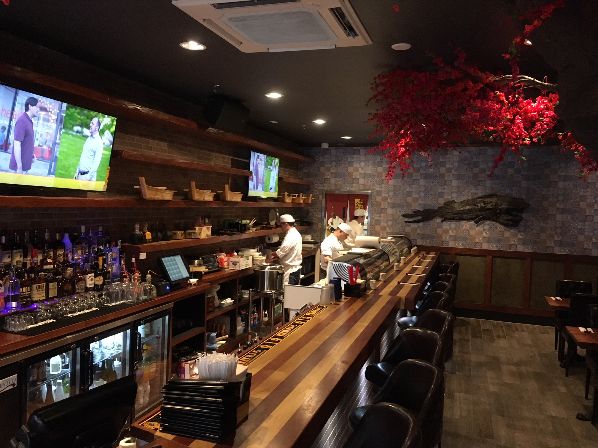 Japanese Restaurant ‘Hashi Sushi’ Opens on Forest Street [PHOTOS