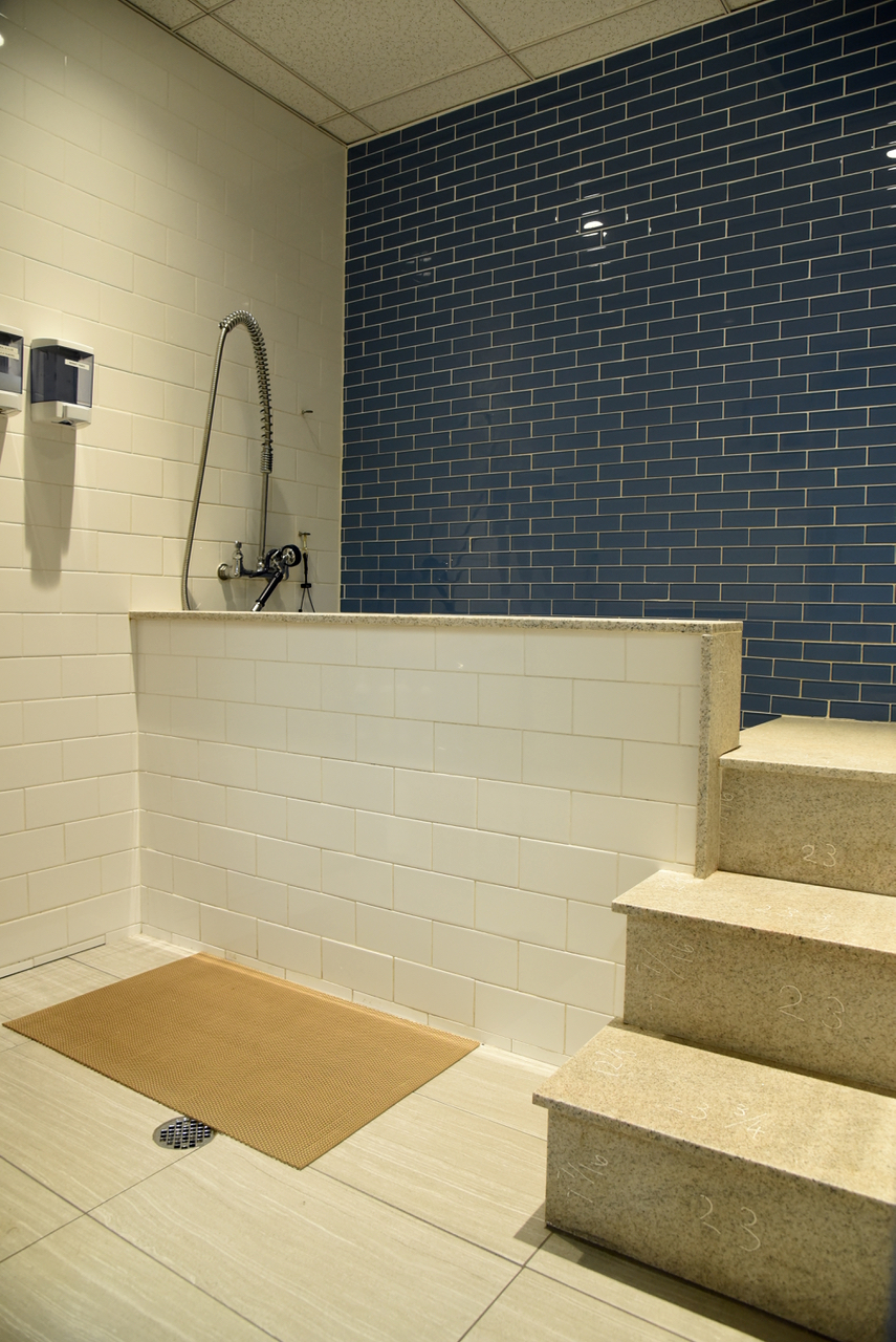 Pet Pantry Warehouse on Grove Street To Install Two ‘Pet Washing