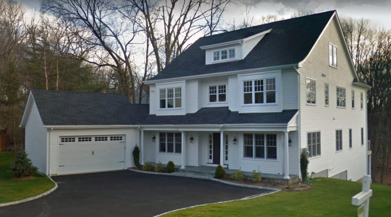 Brushy Ridge Road Colonial Sells for $900,000 | NewCanaanite.com